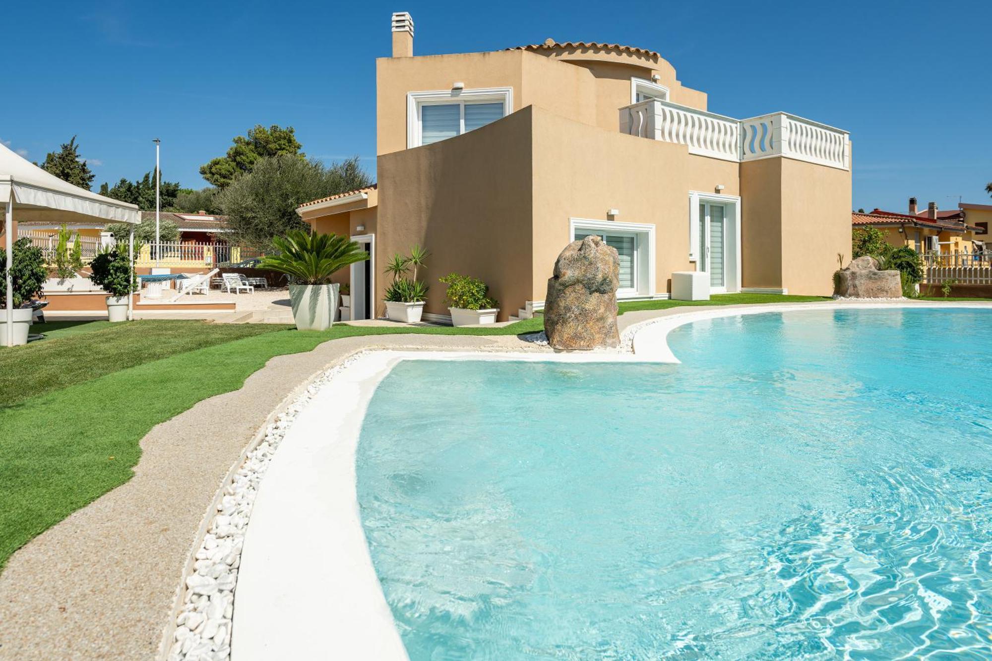 Villa Leon With Private Pool Quartu Sant'Elena Exterior photo